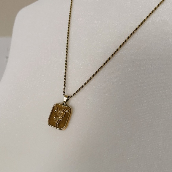14k Gold Vermeil Nalin Studios Shiny Gold “Rose” Square Coin Medallion Necklace - Picture 9 of 10